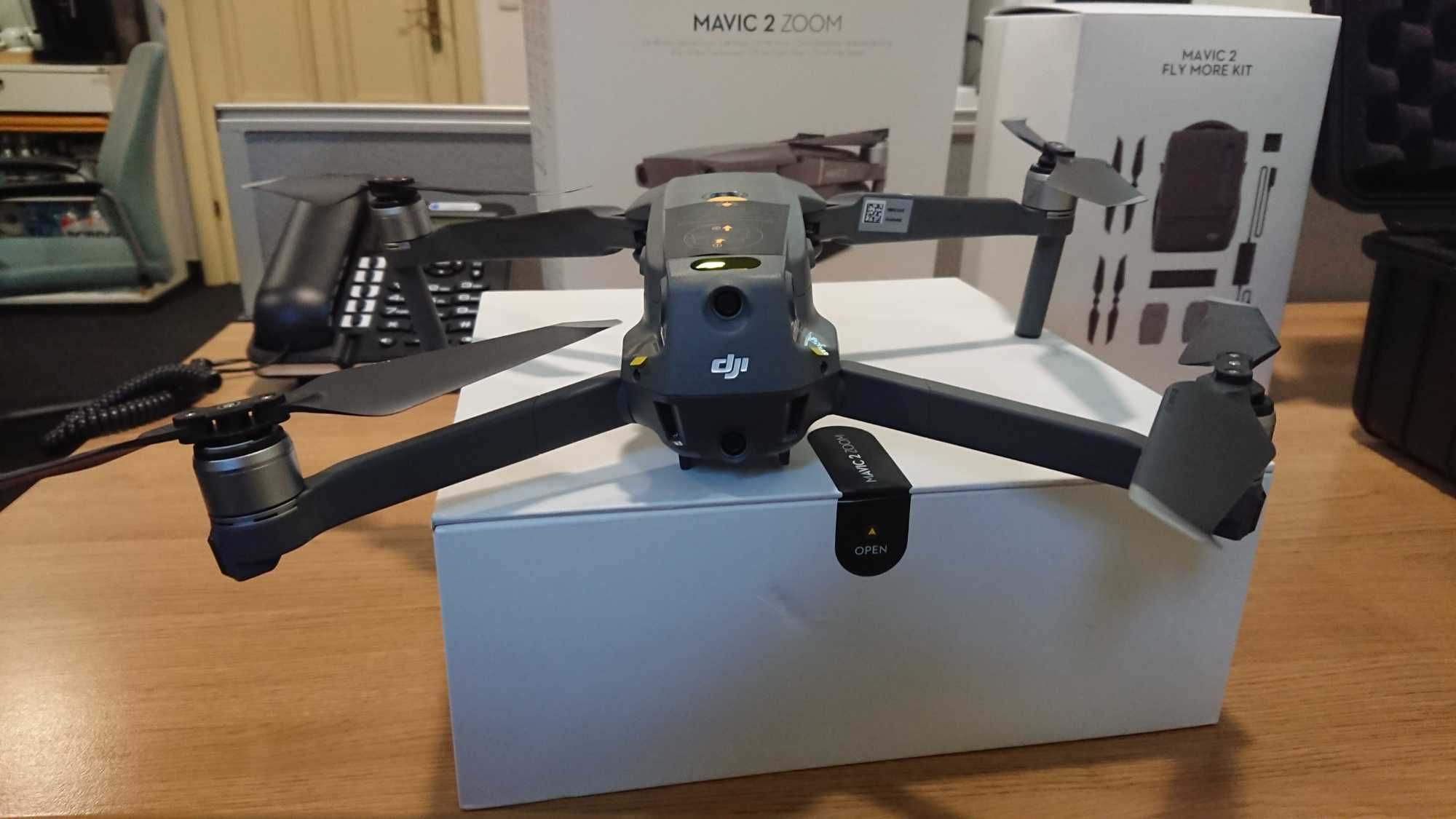 Dron DJI Mavic 2 Zoom + Smart Controler + 5 baterii technicznie nowy