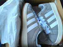 Tênis adidas campus