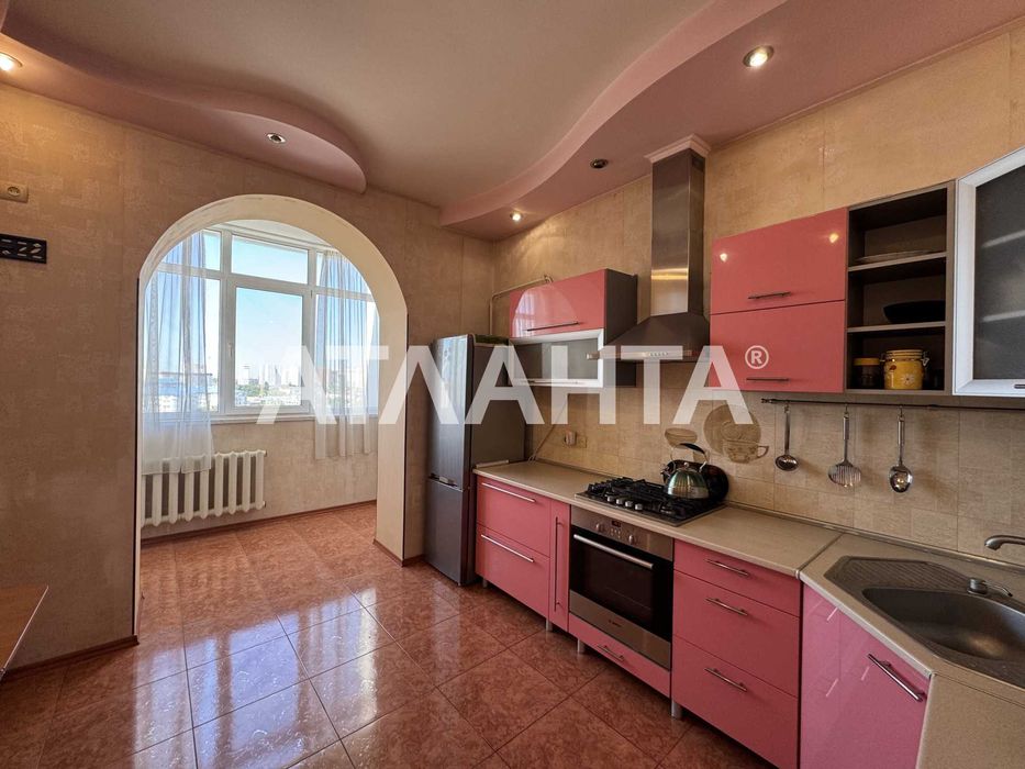 В  продаже  2-х .к. квартира на Таирова  Левитана  Кирпичный дом  Газ.