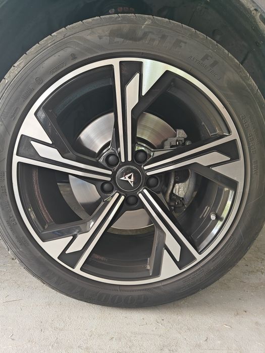 Komplet kół , opona i felga aluminiowa
