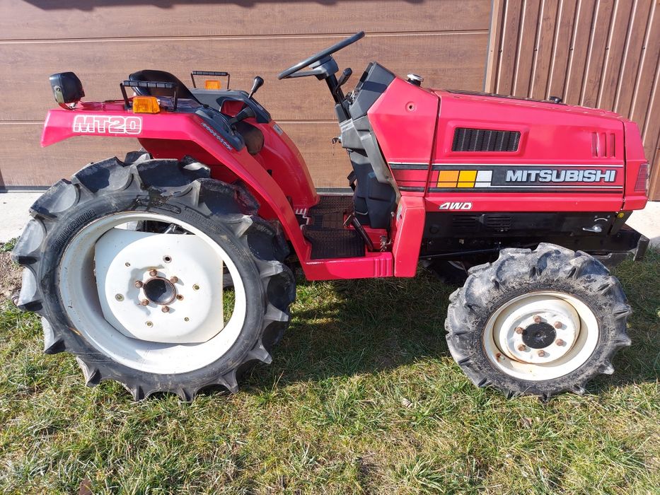 Traktor Mitsubishi MT20 4x4 minitraktor japoński