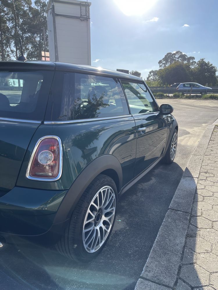 Mini cooper one d 1.6 2010