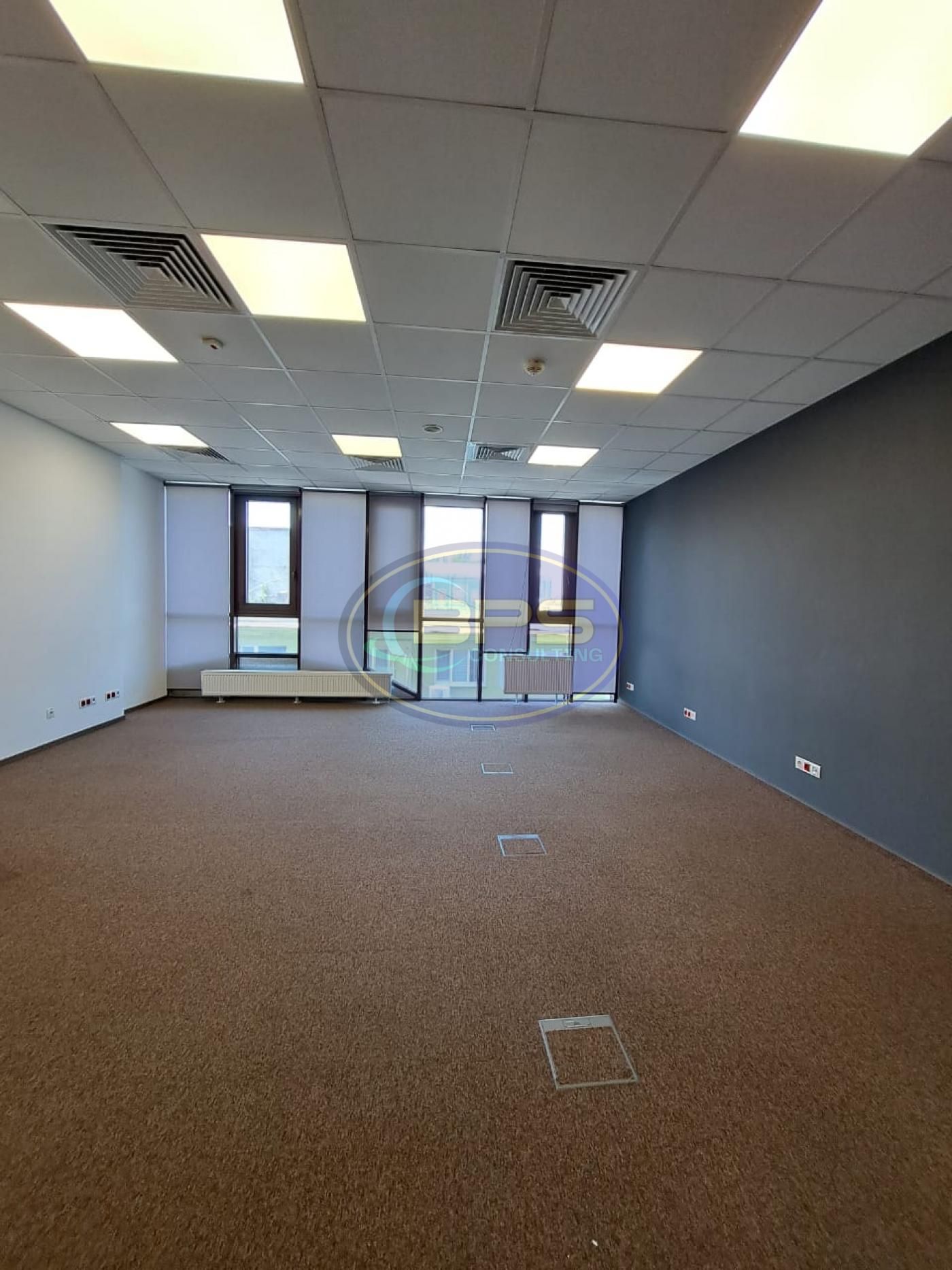 Преміальне офісне приміщення в центрі — 500 м²