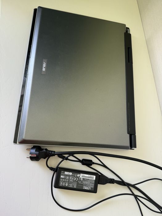 Ноутбук Asus A7U, win 7