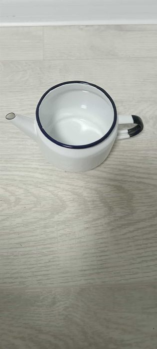 Новый советский эмалированный чайник