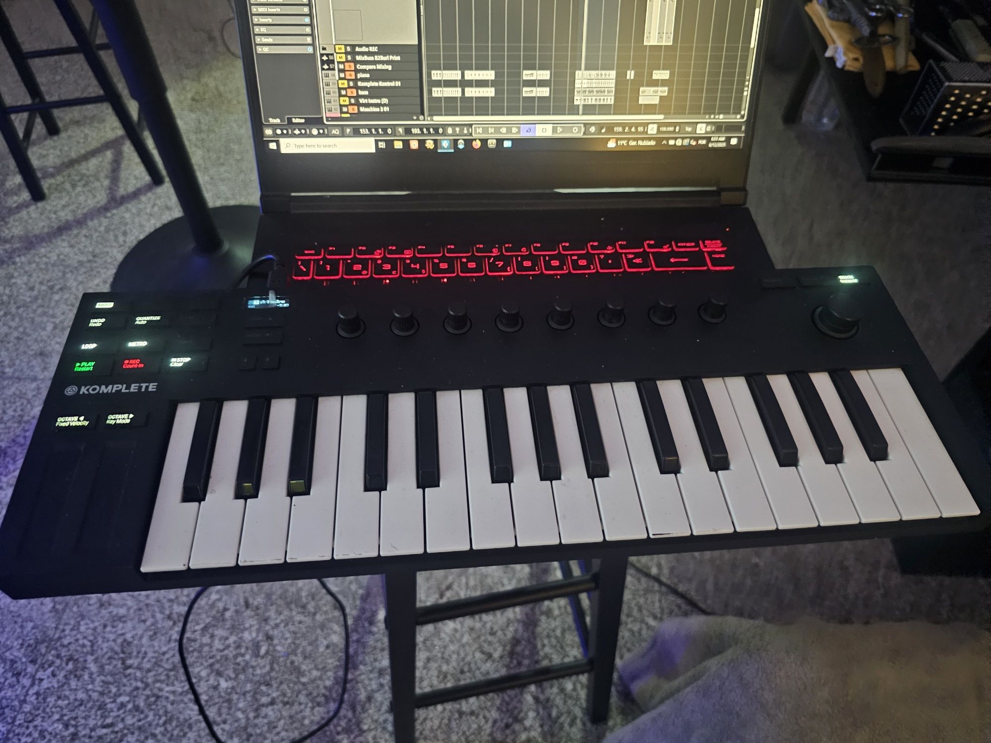 Native Instruments Komplete Kontrol M32