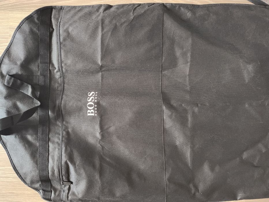 Hugo Boss пальто чоловіче, синього кольору , розмір 48 (М)