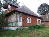 Будинок у селі Розлуч