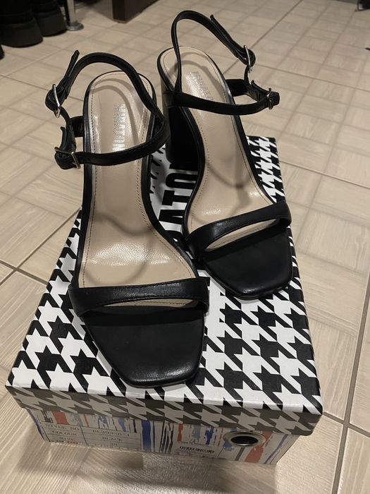 Шкіряні босоніжки Miraton 35 розмір