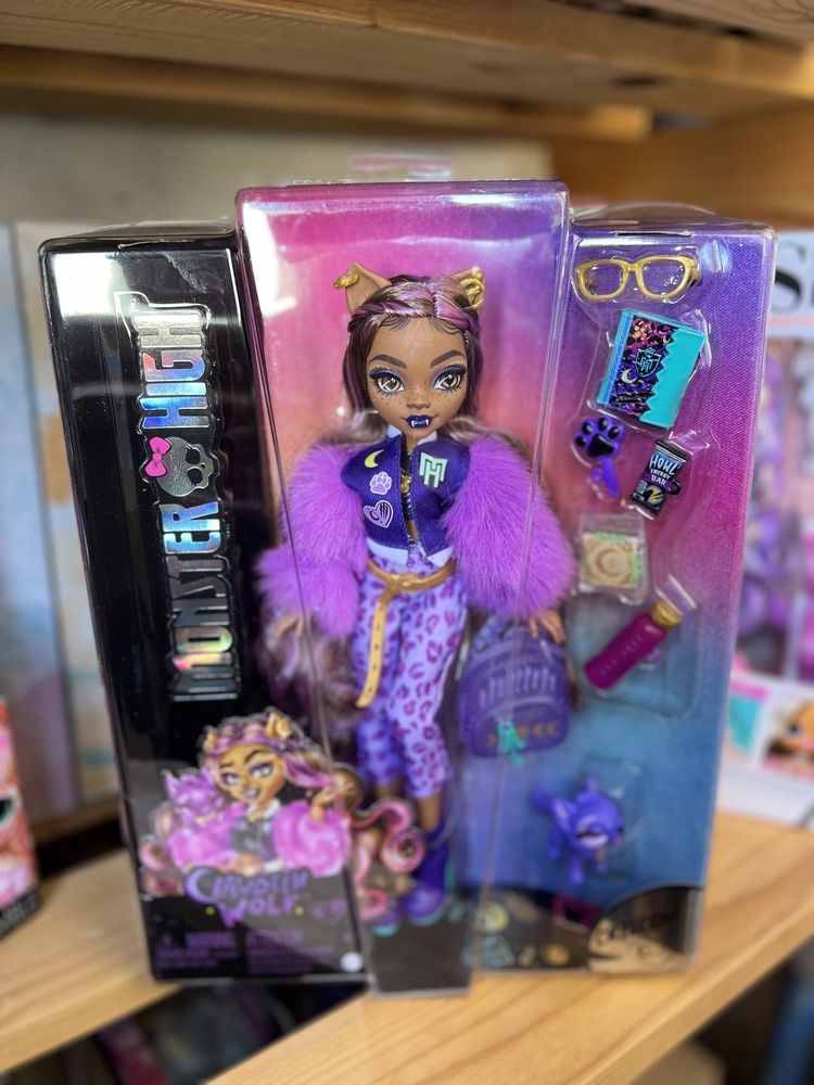 Монстер Хай Клодин Вульф Monster High Clawdeen Wolf with Pet Dog