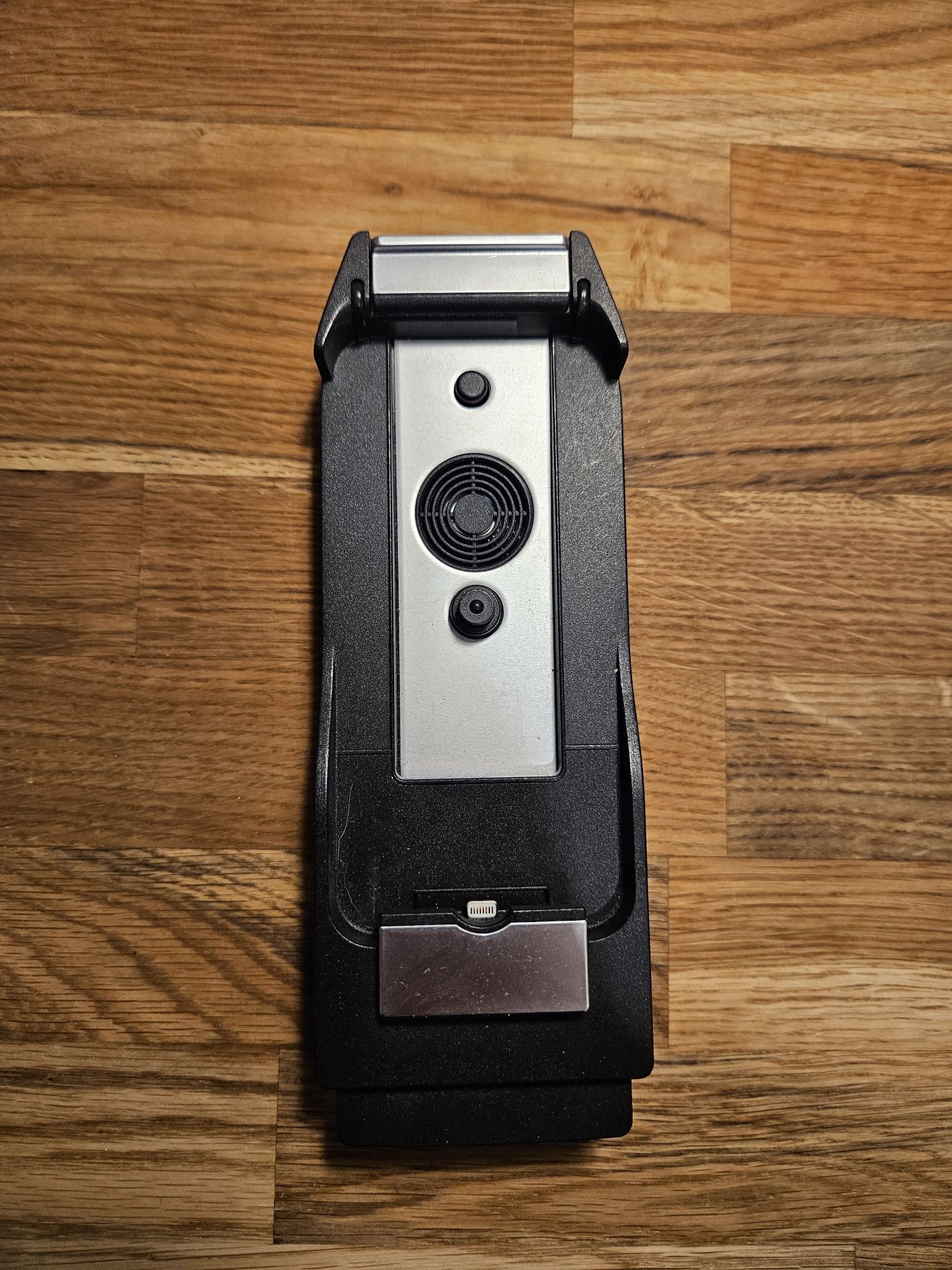 BMW Snap-In Adapter (Connect) + iPhone 5s