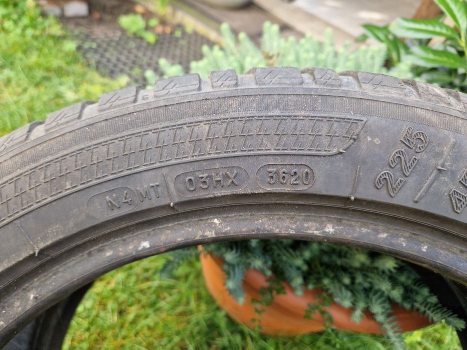 Opony zimowe letnie Kleber 225/45 R18 2x 5,5mm