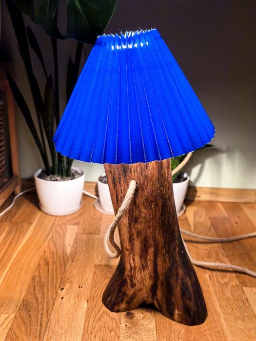 Drewniana lampka handmade
