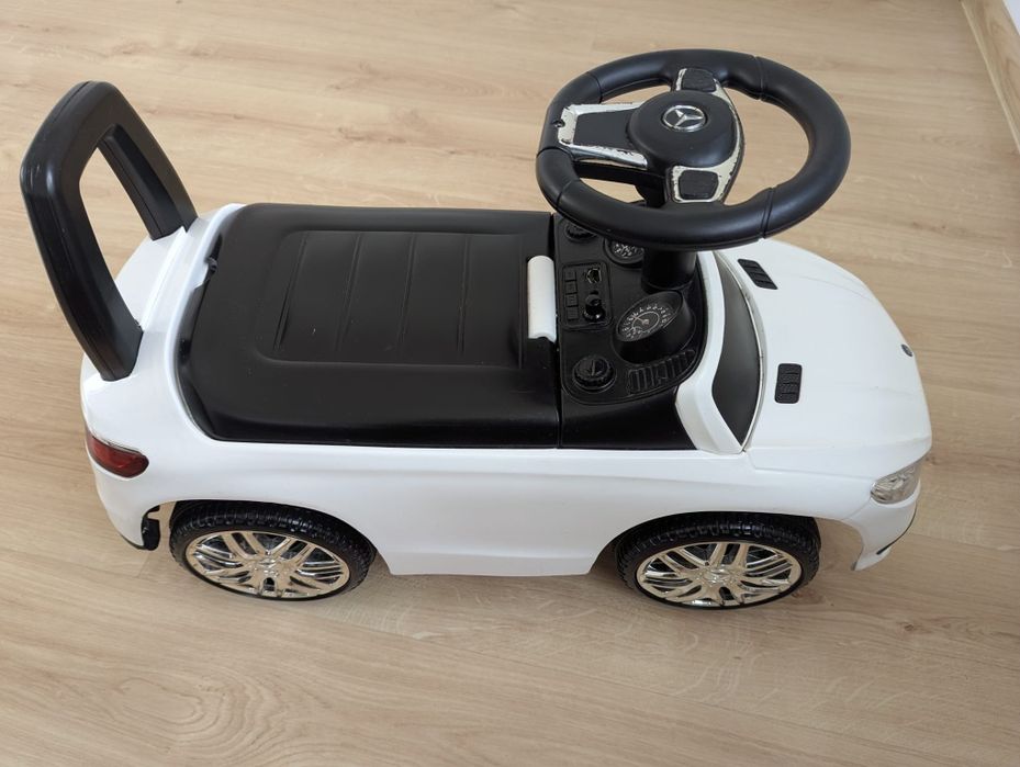 Autko dla dzieci, jeździk Mercedes
