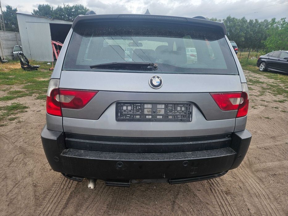 Tylny zderzak bmw x3 e83