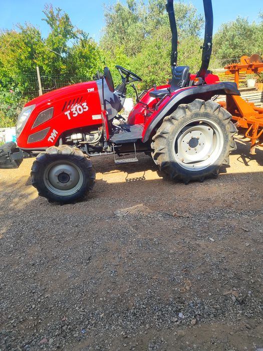Trator Tym 740 horas