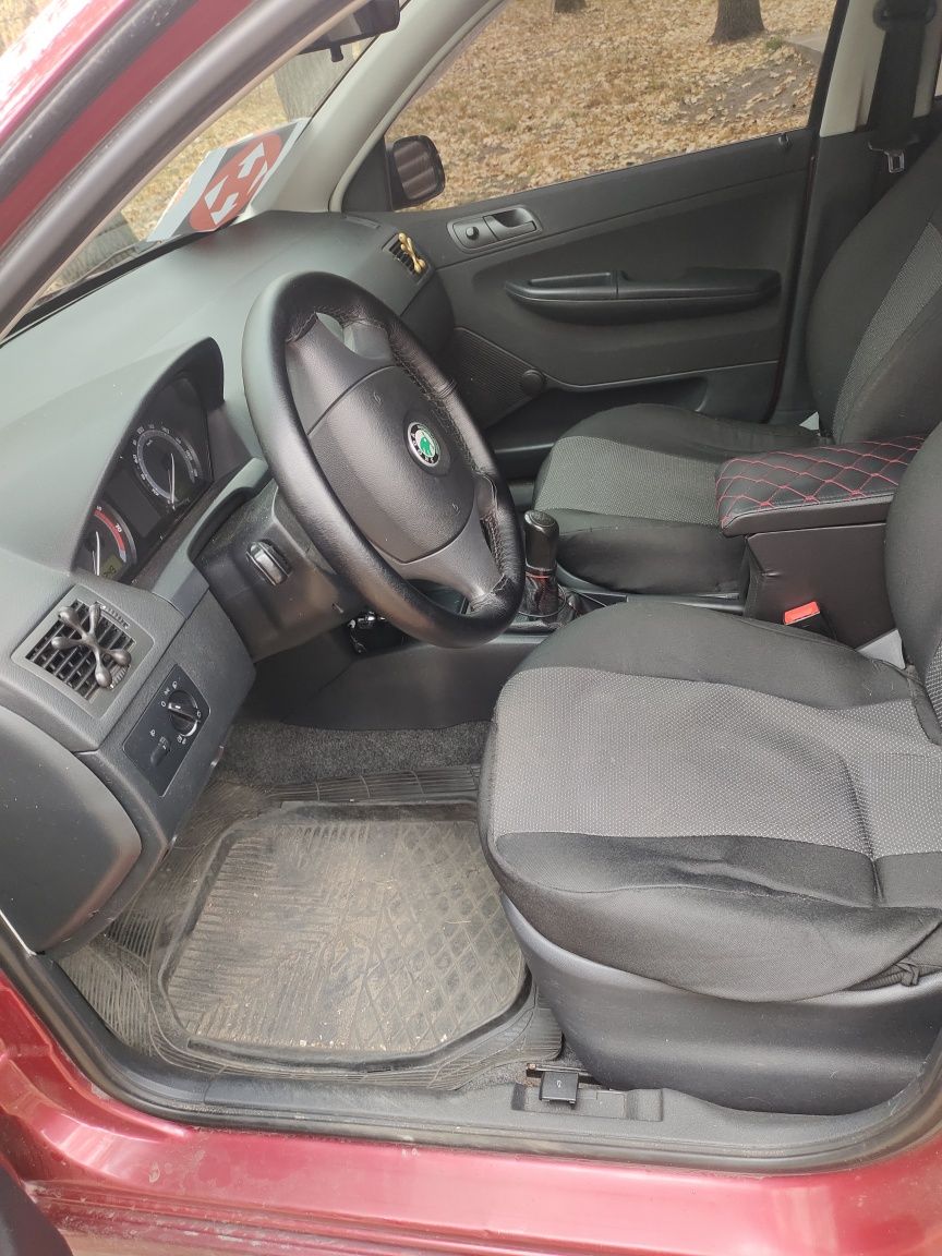 Продам машину Skoda
