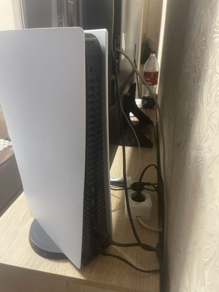 PS 5 продам приставку
