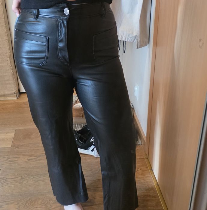 Czarne skórzane spodnie