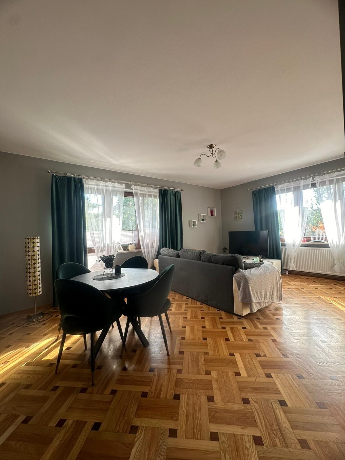 Piętro 80 m2 w domu jednorodzinnym