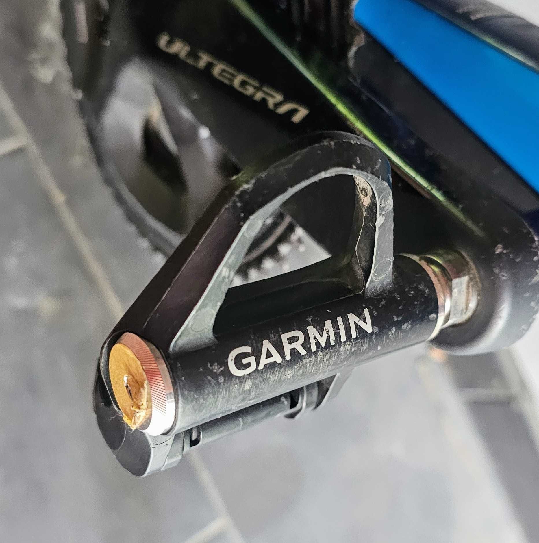 Uszkodzone pedały z pomiarem mocy Garmin Vector 3