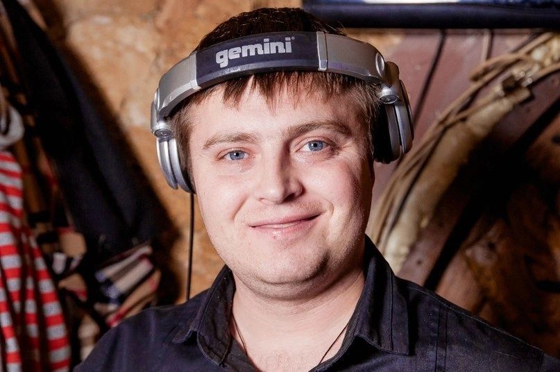 Музыкант ,диджей ,ведущий. На свадьбу или юбилей .