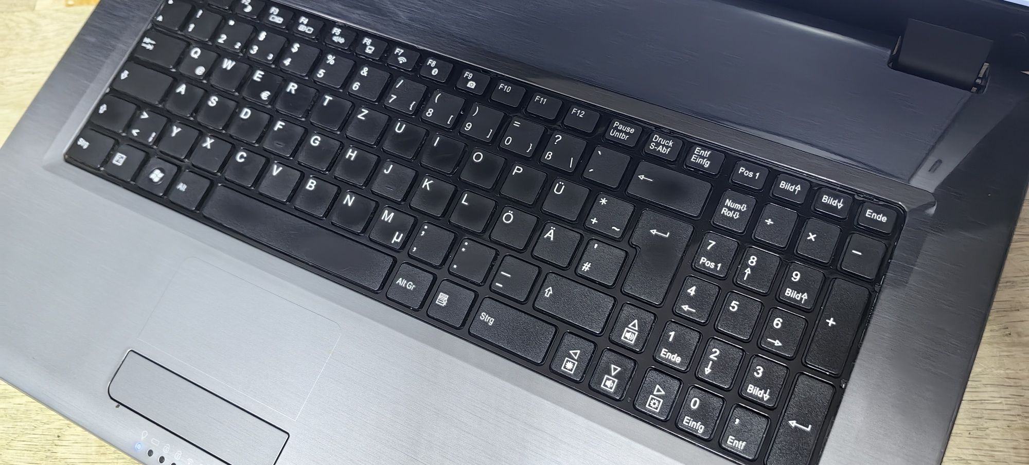 Ноутбук Medion MD 98770/i5-2430M/Ram 4Gb/HDD No/Video 1Gb