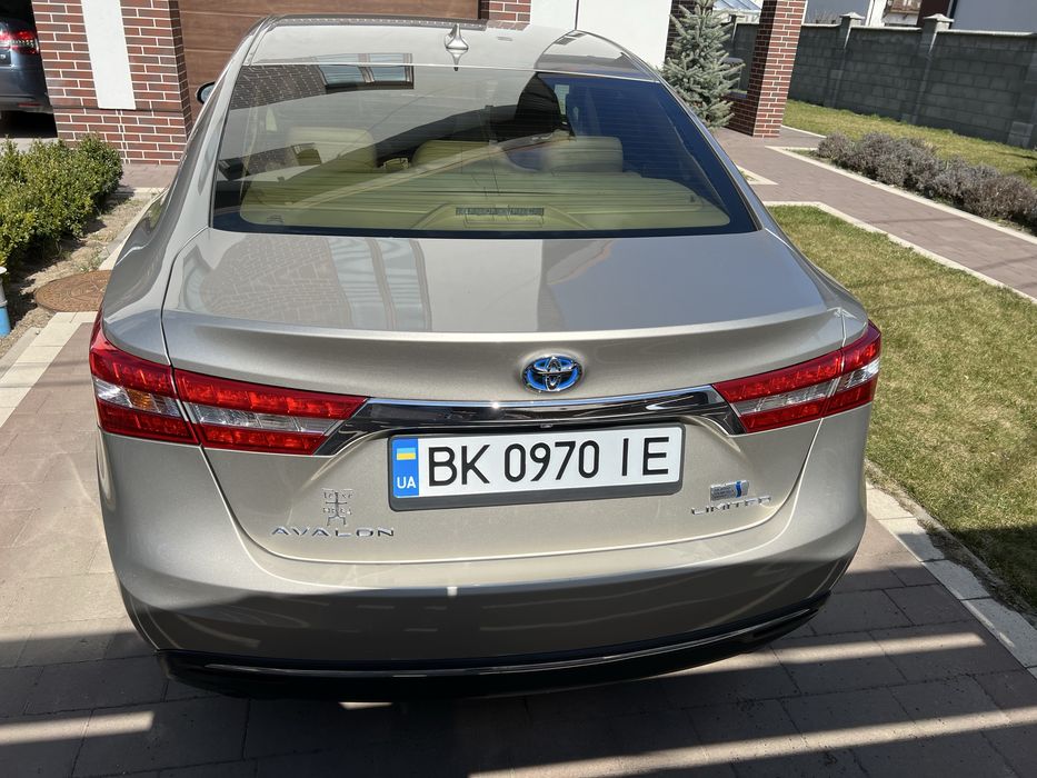 Toyota Avalon Limited 2015 Hybrid