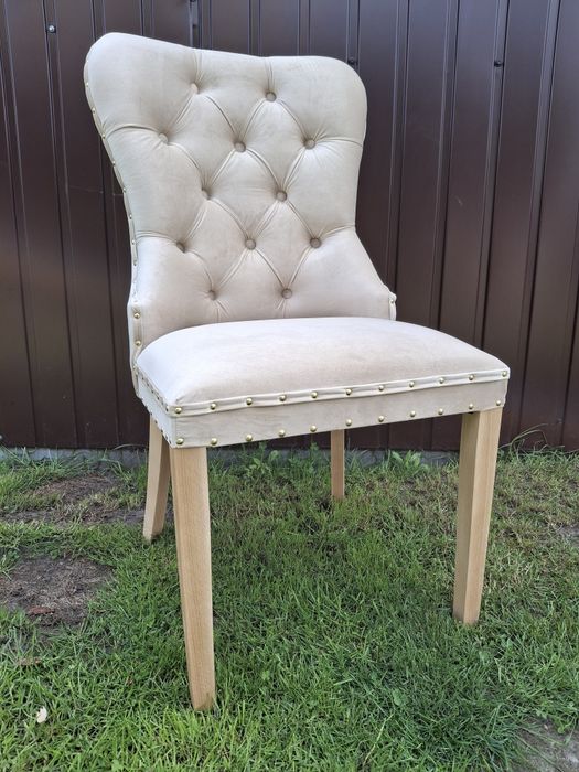 Krzesło Maddam pinezka złota