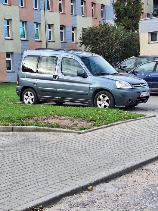 Citroën Berlingo Citroen berlingo Multi Space 1,6 HDI 2007 rok Przebieg 193400km Elektr
