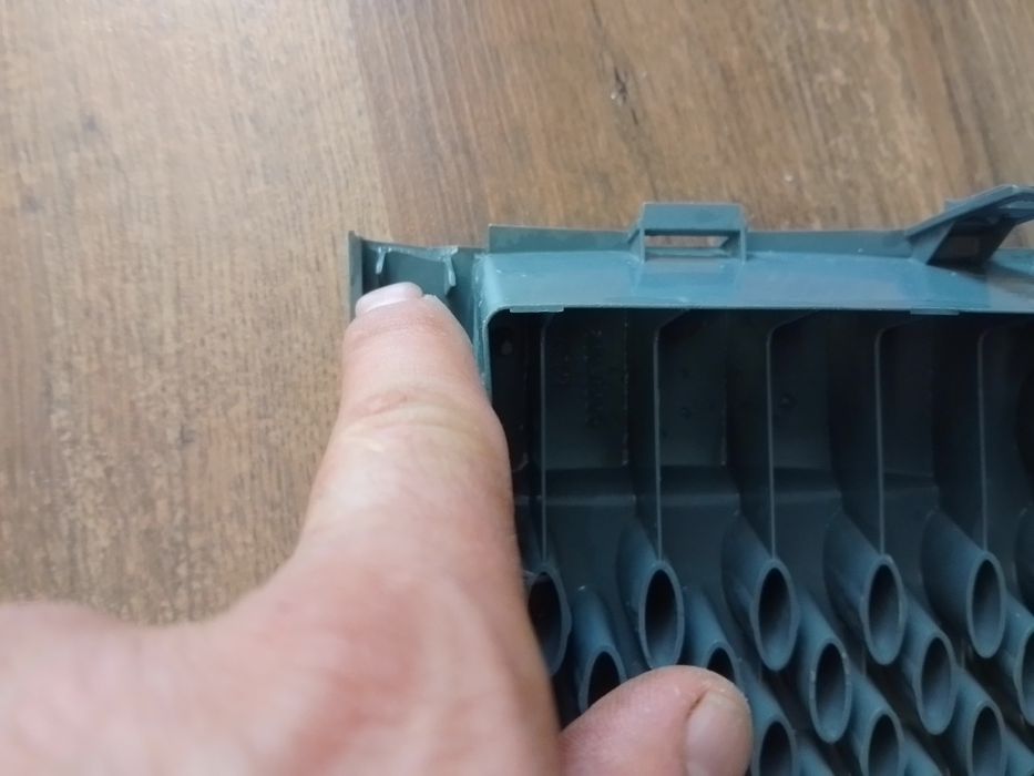 Pokrywa filtra (Zelmer Syrius), oryginał, Uszkodzone