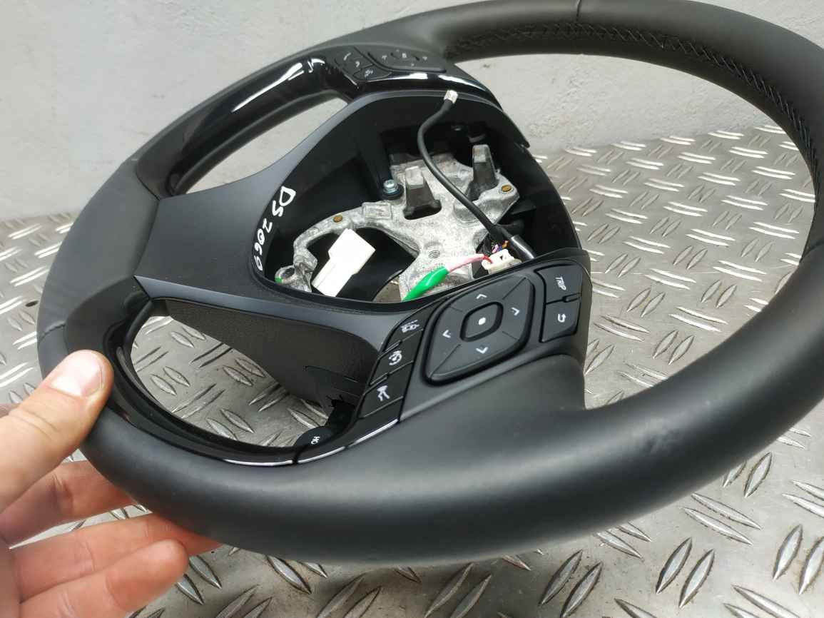 Toyota C-HR 16- кермо руль в зборі з кнопками DS7069 45100F4120C0