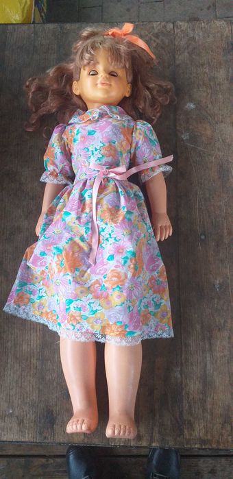 Duża plastikowa lalka około 80 cm