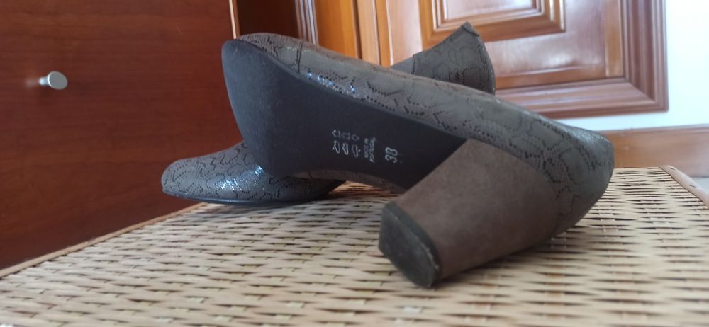 Sapatos em pele  38