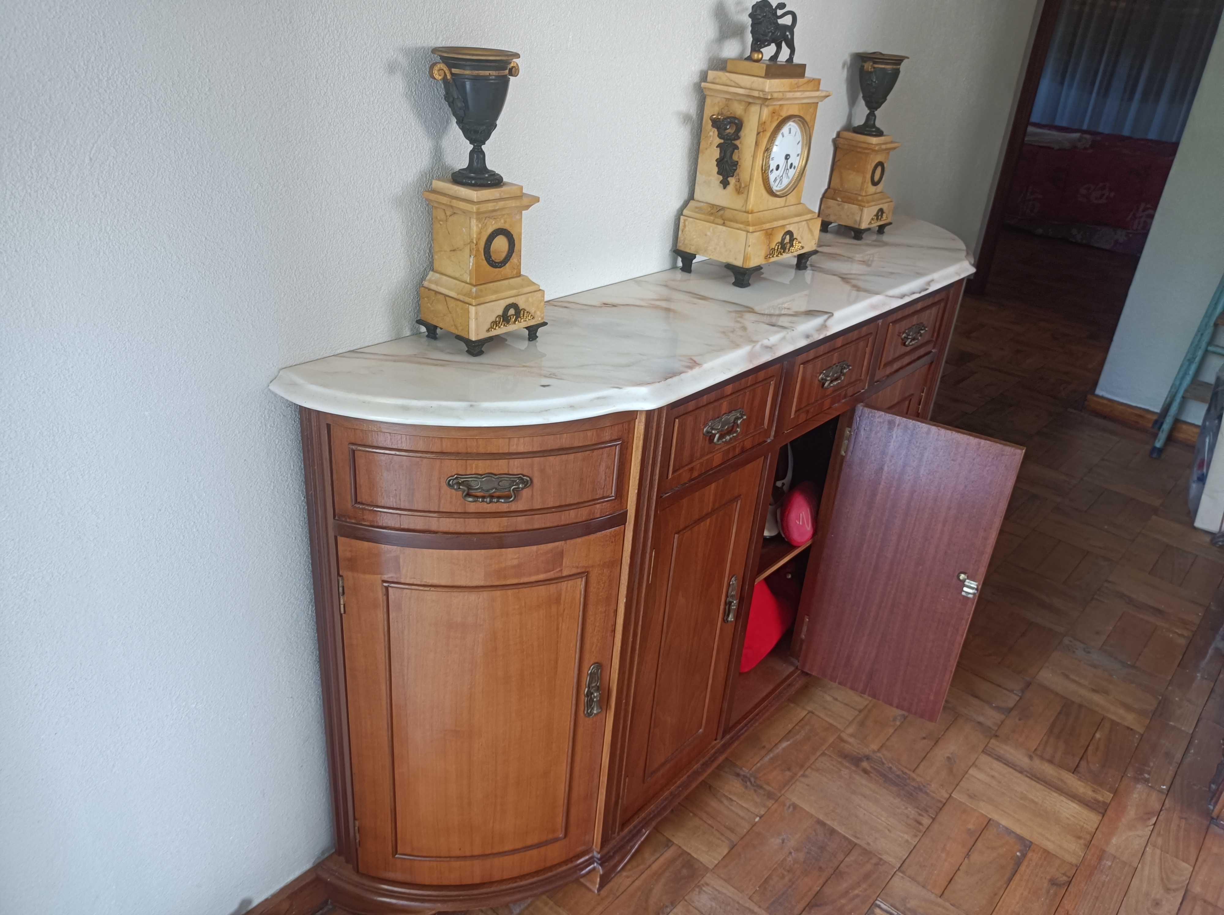 Sapateira/aparador