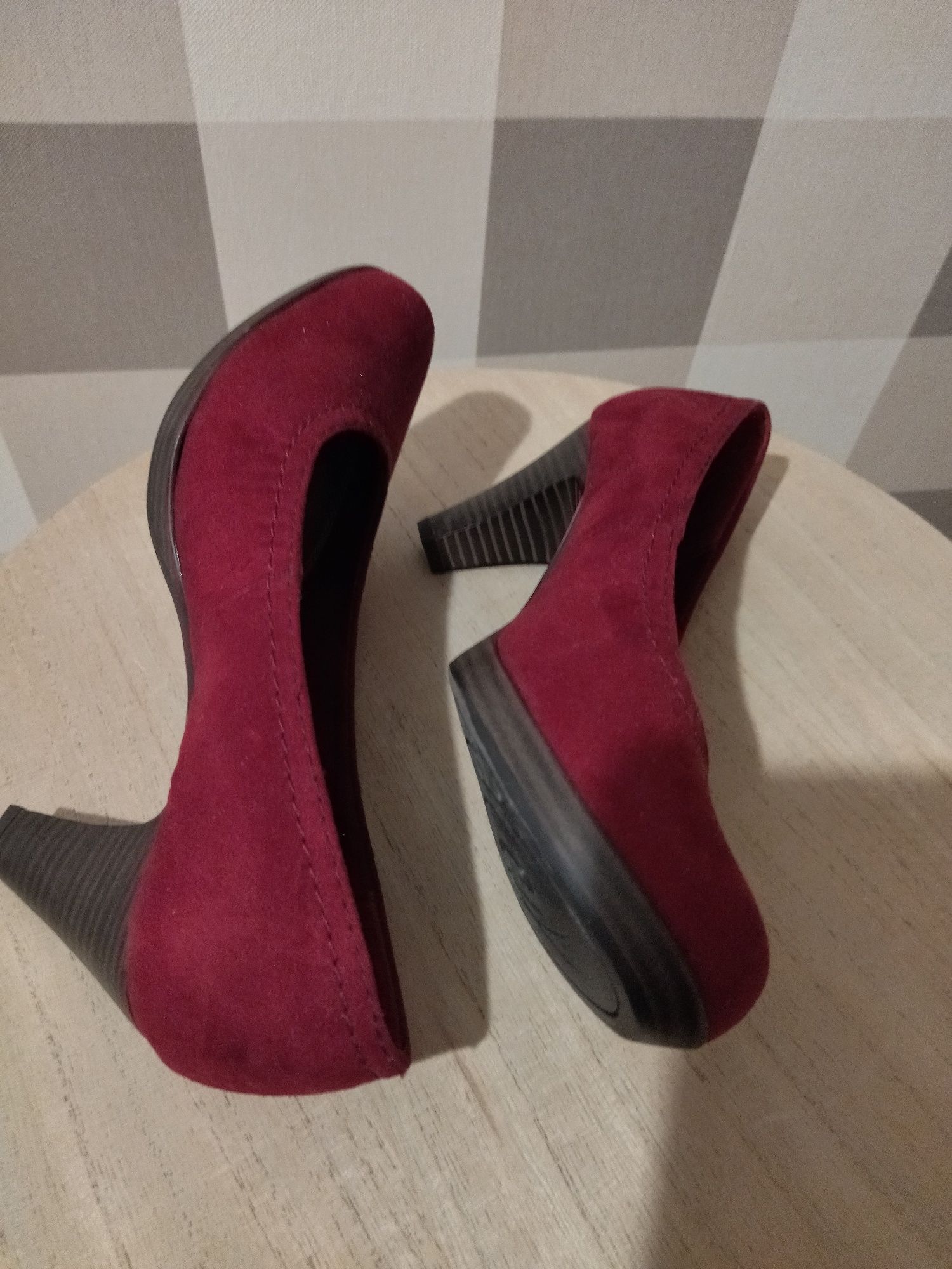 Buty eleganckie na platformie Marco Tozzi stan nowe