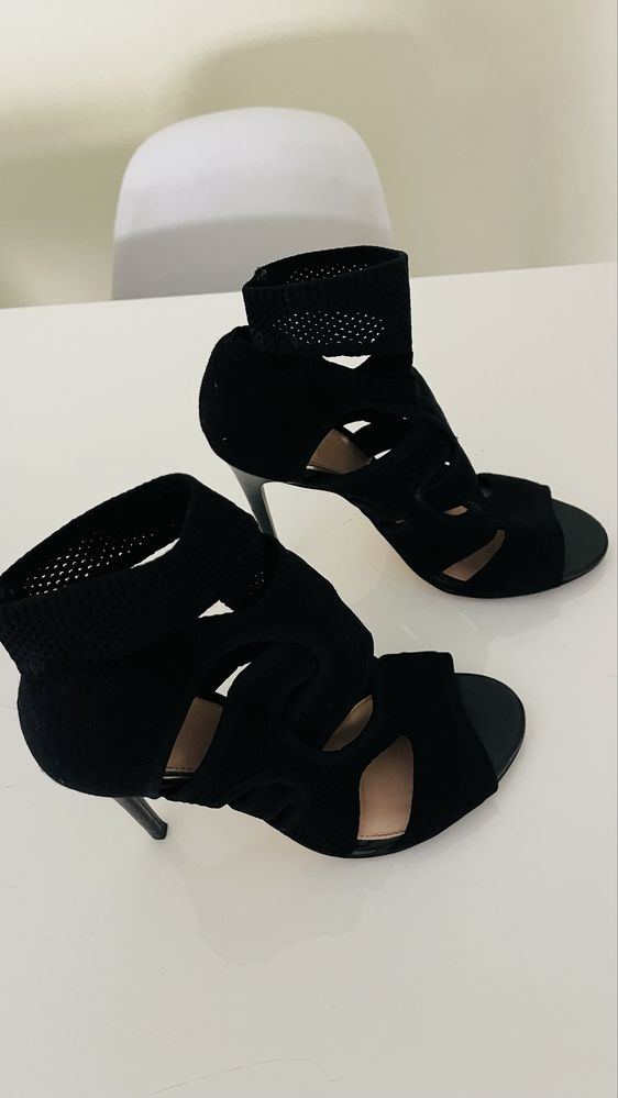 Sandalias de salto ZARA