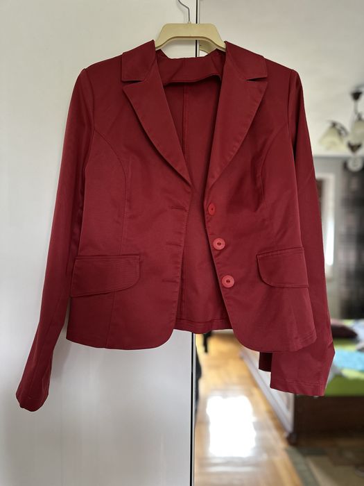 Czerwony żakiet 38/40