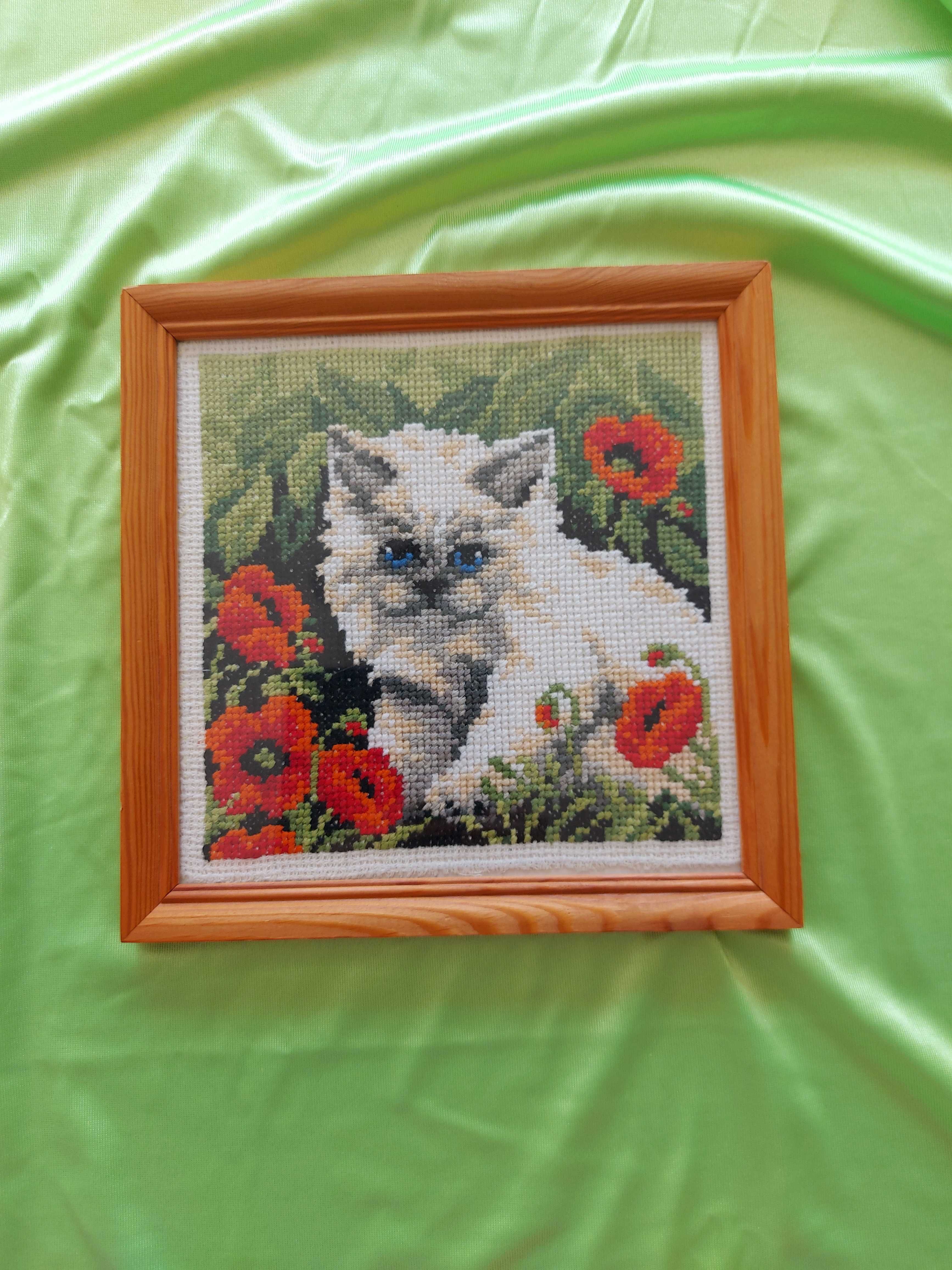 Obraz ręcznie haftowany "Kotek"
