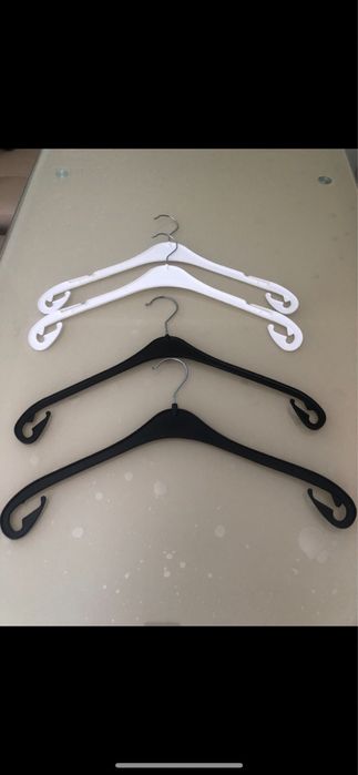 Вішаки.  для  одягу