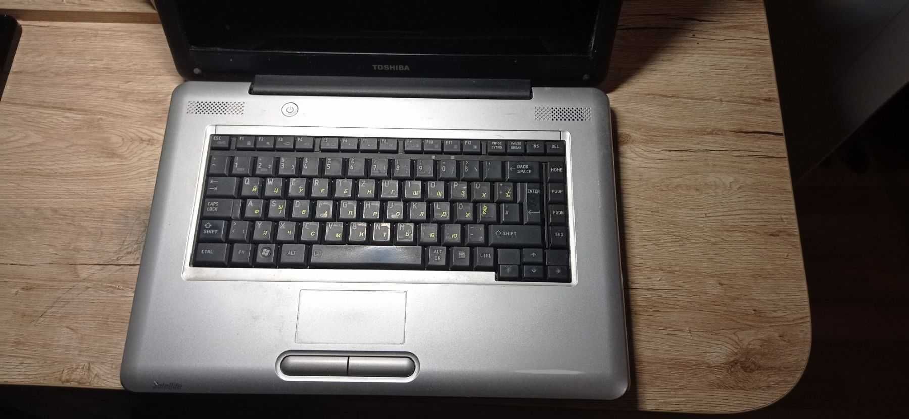 TOSHIBA Satellite L450D-10z