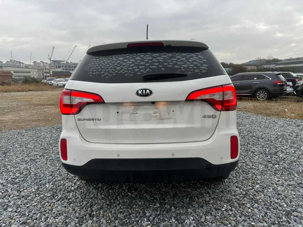 KIA SORENTO 2014 року Дизель 2.0 4WD