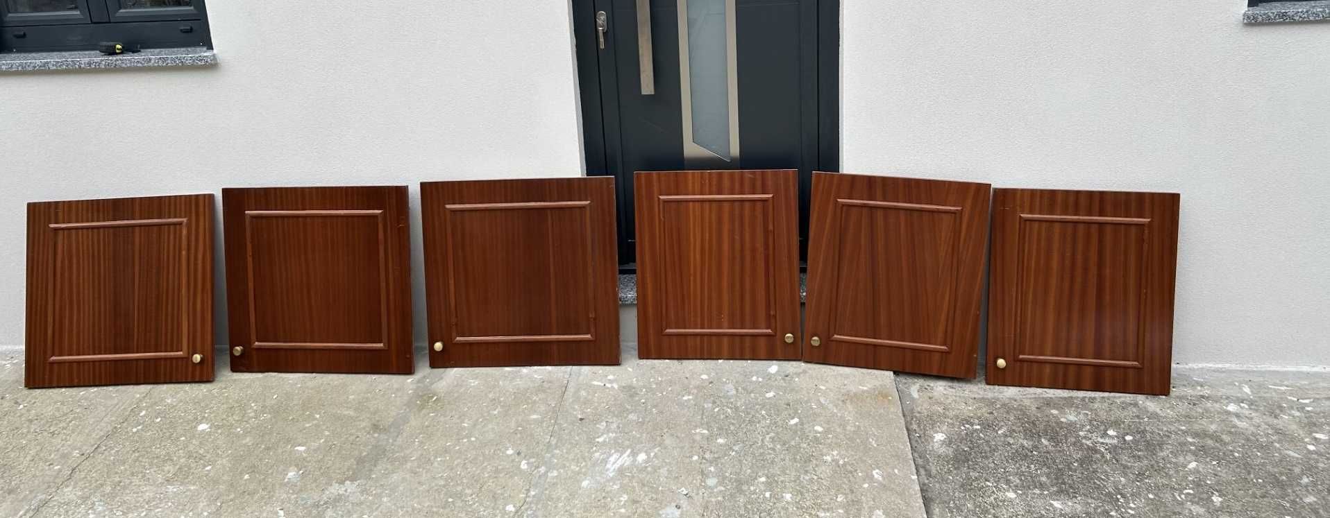 Portas para roupeiros embutidos