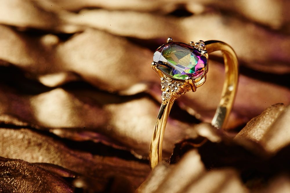 Złoty pierścionek Topaz Mystic Diamenty