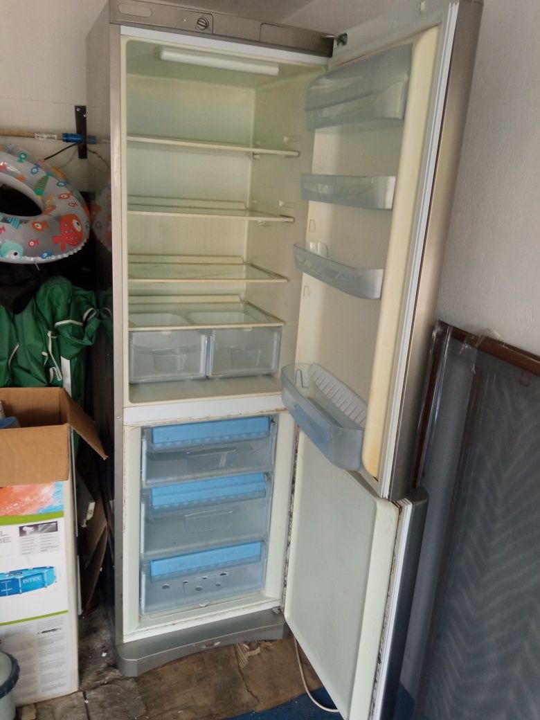 Lodówka  Indesit