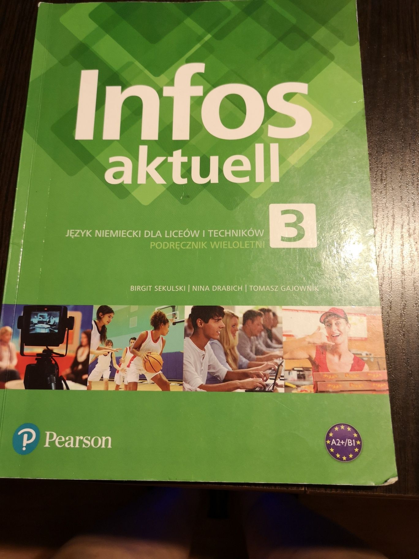 Podręcznik Infos aktuell 3