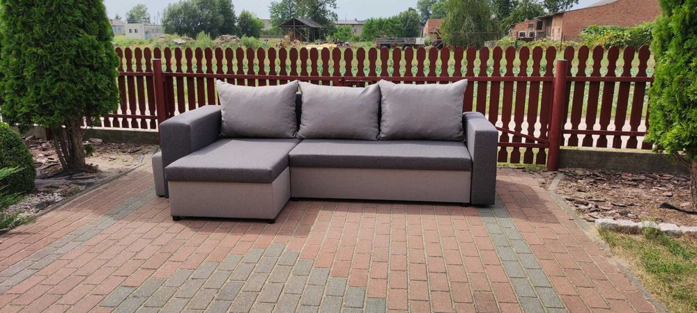 GRAND Kanapa z pufami w boczku