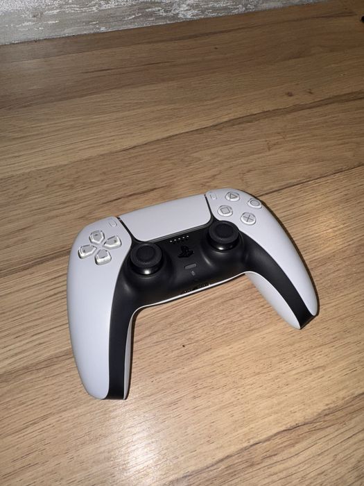 OKAZJA 2 PADY / PS 5 Z Napedem / GWARANCJA/ 15 Gier/Playstation 5