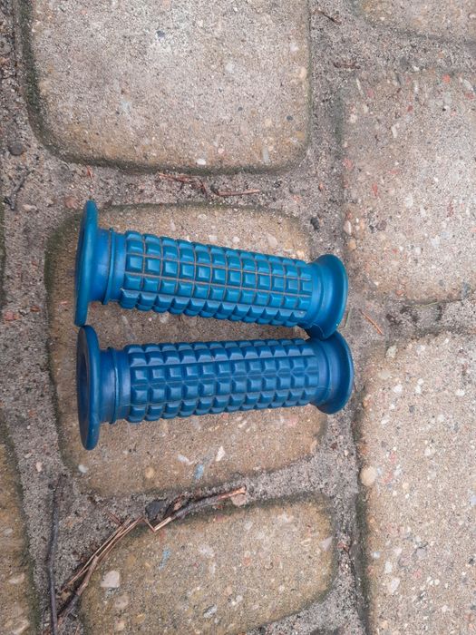 Sprzedam niebieskie chwyty do rowerów Romet