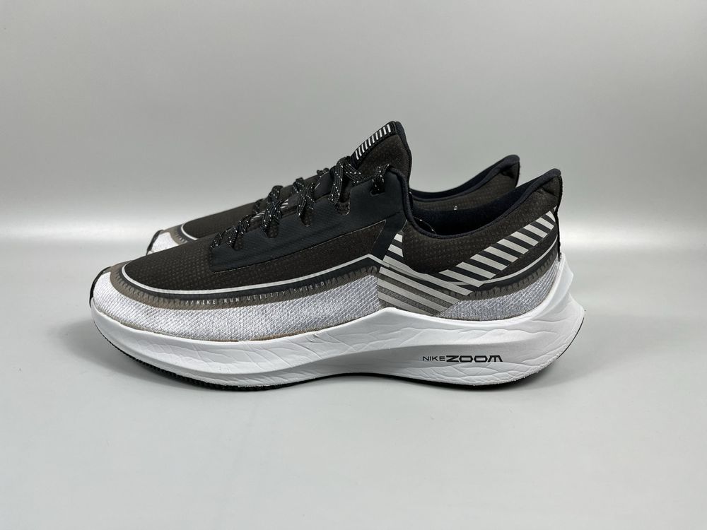 Кросівки Nike Zoom Winflo 6 Shield 40.5 розмір (по стельке 26 см)
